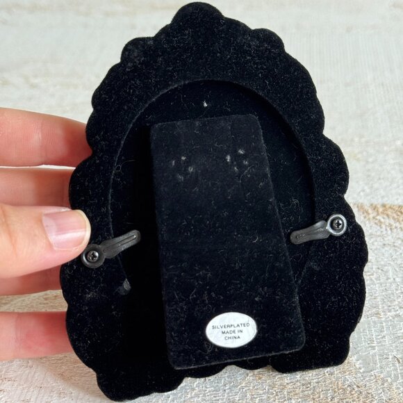 Vintage Ornate Silver Plated Oval Photo Frame with Stand - Picture 9 of 11